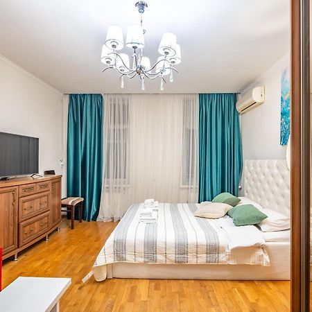 Just Another Comfy Apartment On The Main Squere. 2 Bedrooms, Own Heating, Ac Lviv Exteriör bild