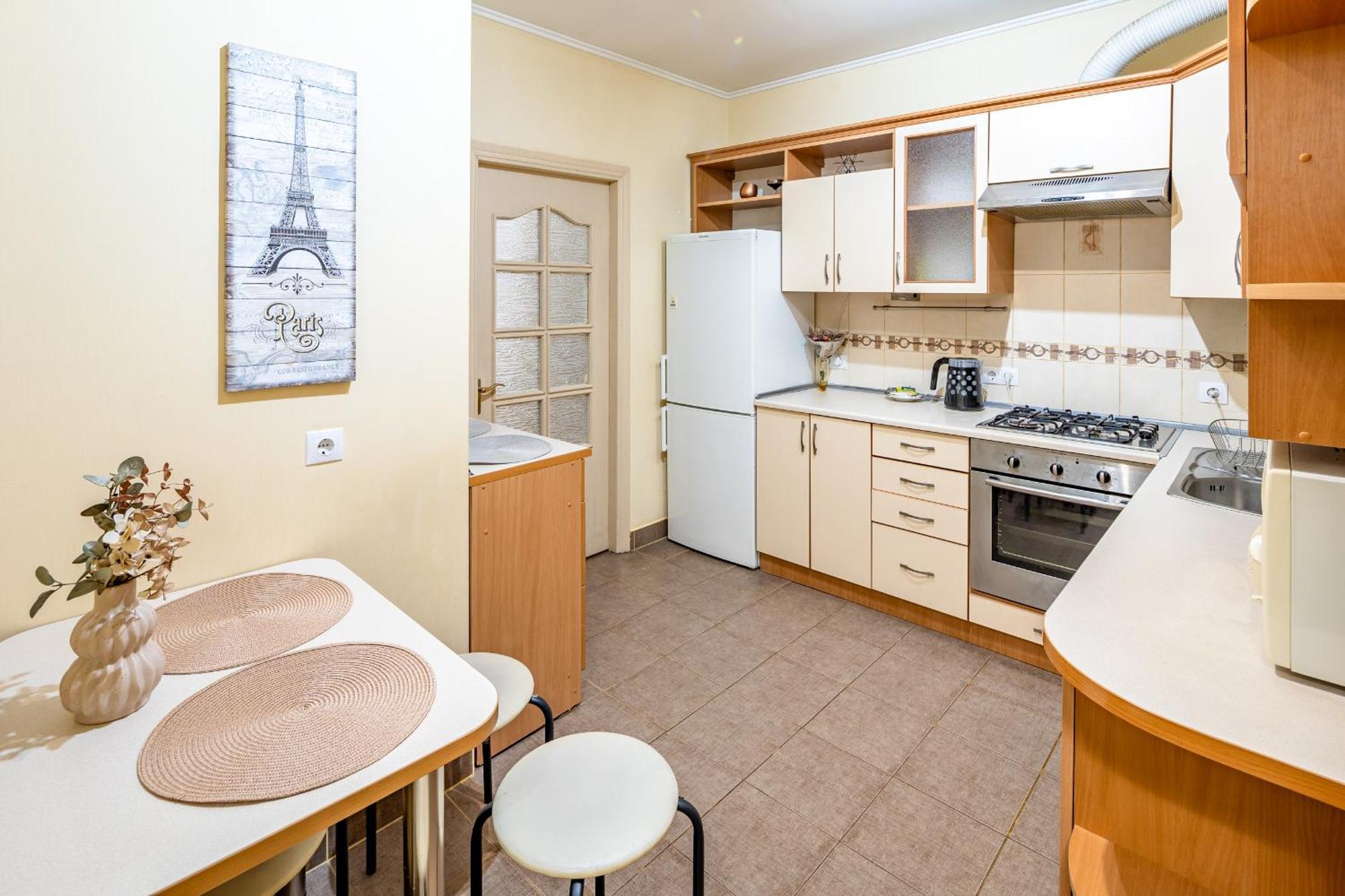 Just Another Comfy Apartment On The Main Squere. 2 Bedrooms, Own Heating, Ac Lviv Exteriör bild